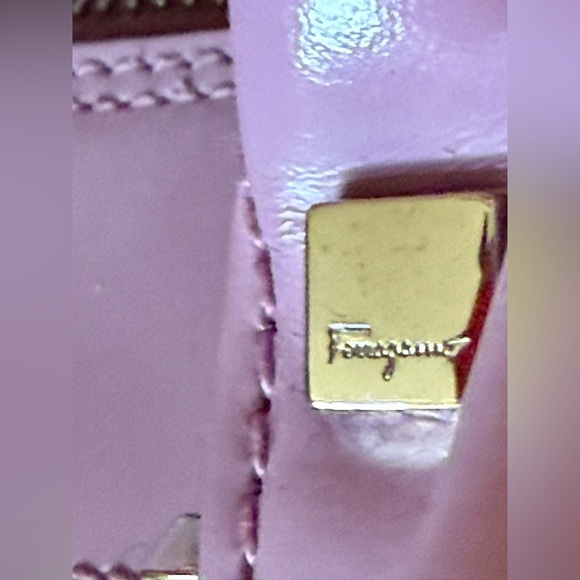 Authentic Salvador Ferragamo bowling bag and matching wallet. Awesome set - Picture 5 of 5